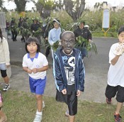 Calling out Hoi to ward off evil spirits ― Satiparo held in Miyakojima