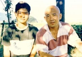 Shizue Yogi next to Tsuguo Sakumoto during a training camp for Urasue High School’s Karate Club (Provided by Kiyomi Yogi)
