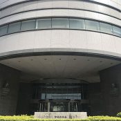 Governor expresses that diplomacy comes before military force, speaking of JSDF deployment